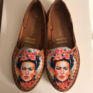 frida huaraches